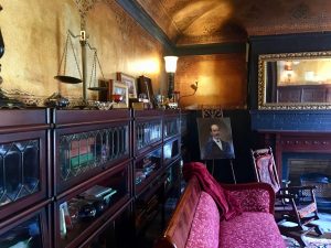 Period furnishings at InnBuffalo